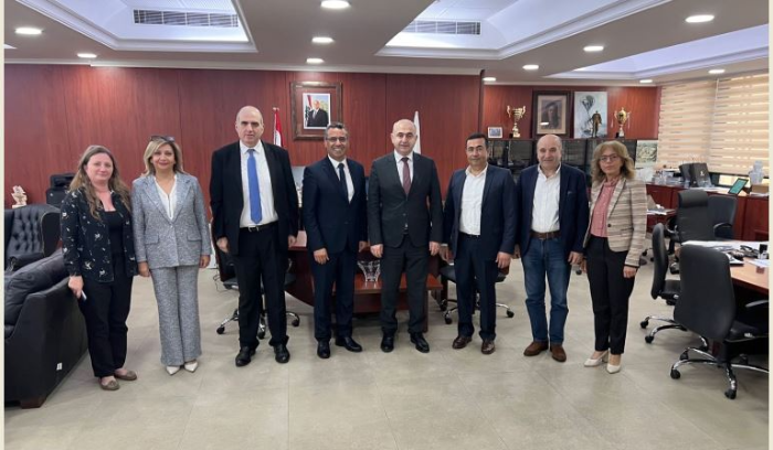 جولة لوزير الزراعة  على المؤسسات الرقابية والإدارية لتعزيز التعاون والتنسيق