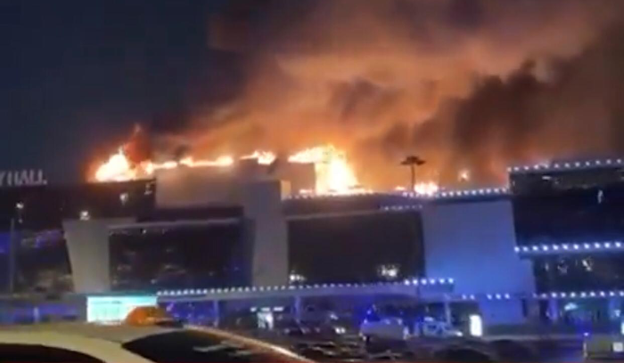 قتلى وجرحى في إطلاق نار في صالة للحفلات الموسيقية في موسكو