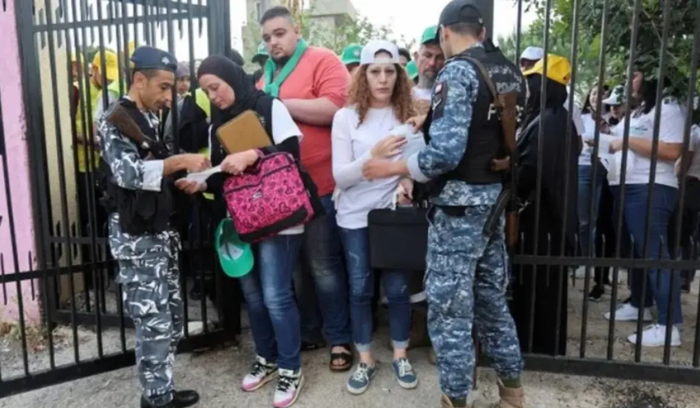 الإطاحة بالمناصفة في بيروت يقحم لبنان في أزمة سياسية<br />
الانتخابات البلدية: كسروان «أم المعارك» بين تحالف رباعي وباسيل