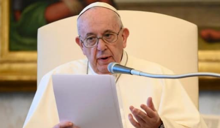 البابا فرنسيس: لبذل 