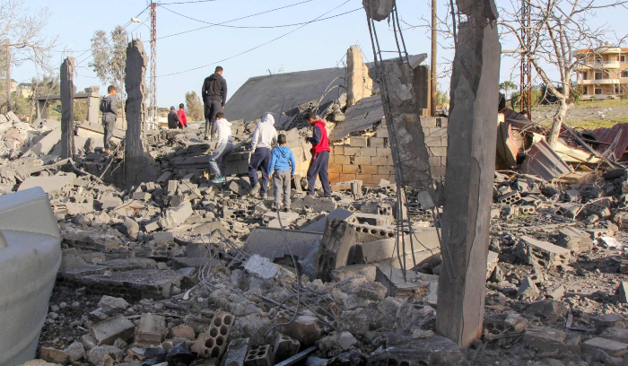 «حزب الله» يحاول استيعاب آثار الحرب مع إسرائيل بوعود التعويضات وإعادة الإعمار<br />
يدفع 20 مليون دولار شهرياً للنازحين