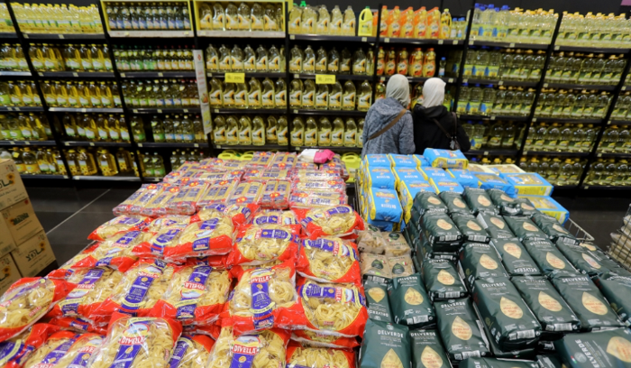 15% نسبة الزيادة على أسعار المواد الغذائية: الأسعار نار بذريعة «البحر الأحمر»