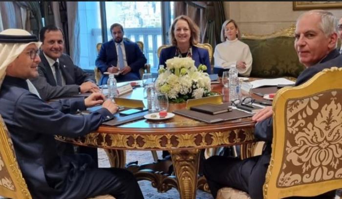 خليل في الدوحة «لمهمة سرية».. ولقاء «حميم جداً» بين عون و«حزب الله»