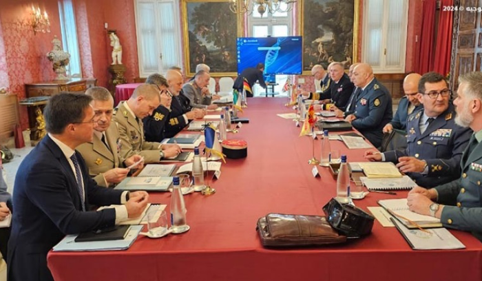 رسائل تهديد إسرائيلية جديدة والرئاسة معطلة<br />
لبنان في دائرة الخطر وزيارة ناجحة لقائد الجيش إلى روما