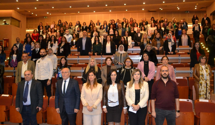 الحلبي رعى حفل إختتام اللقاءات التثقيفية للمديري حول القيادة ووضع خطة للمدرسة