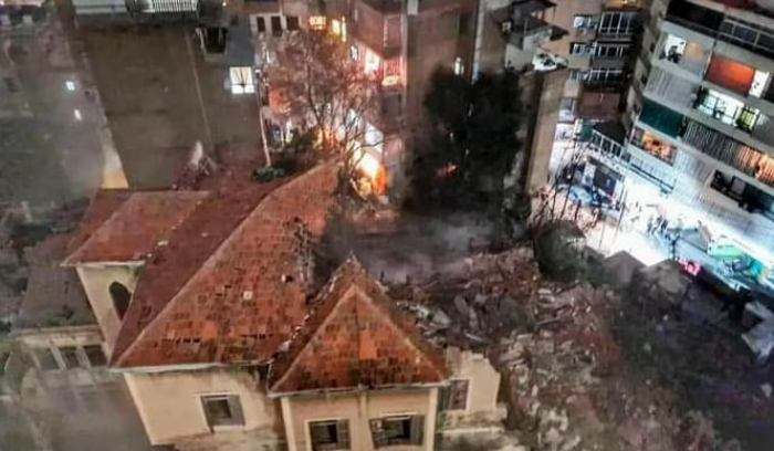انهيار جزء من  قصر لرئيس سابق في منطقة البسطا التحتا