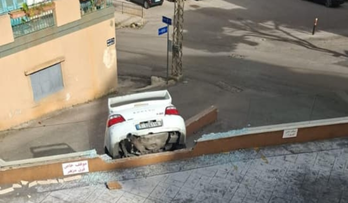 إصابة خطيرة إثر سقوط سيارة من موقف في بصاليم