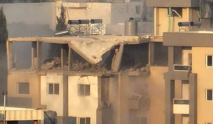 قتيلان وجريحان في الغارة التي شُنّت على مبنى في كفررمان