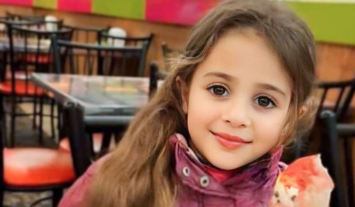 وفاة طفلة بالغارة التي استهدفت بلدة المنصوري