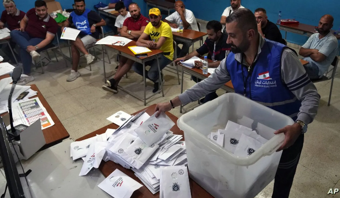 هل يُحرم المغتربون اللبنانيون من مقاعدهم في برلمان 2026؟