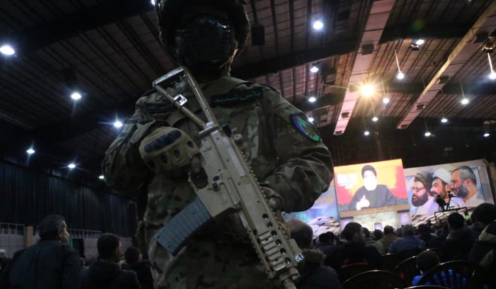 المبادرات الخارجية “عالقة” وحرب التهديدات إلى الذروة