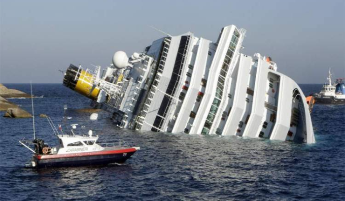 غرق سفينة شحن في بحر مرمرة