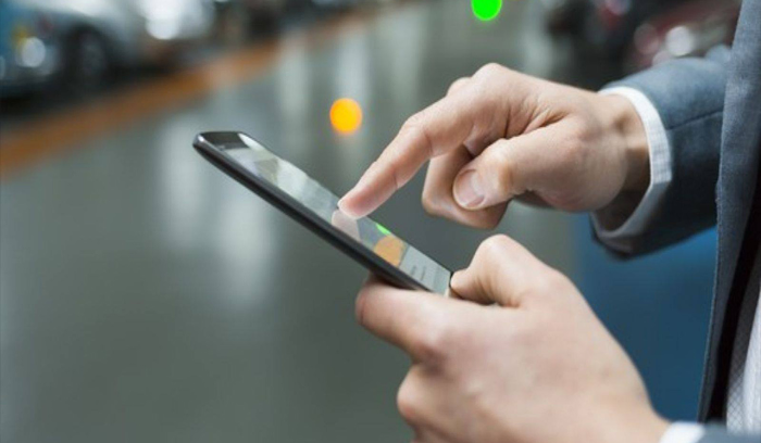 موظّفو الخليوي يعلنون فكّ الإضراب