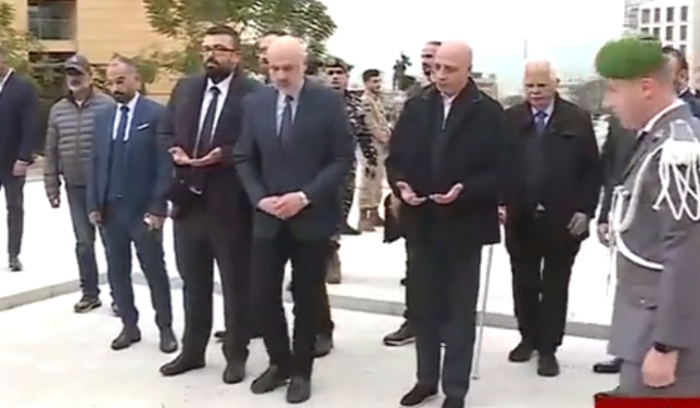 مولوي وضع إكليلاً على ضريح رفيق الحريري: نهج الرئيس الشهيد نهج البناء والإعمار والشرعية