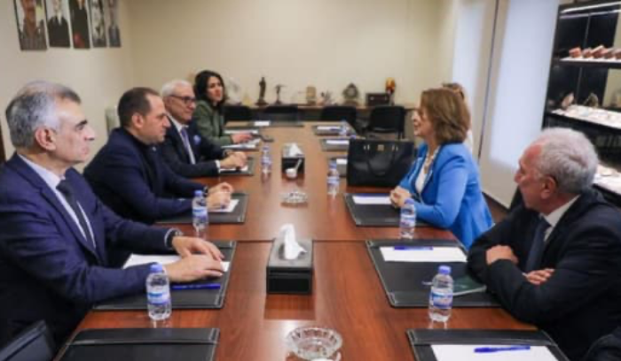 سامي الجميّل يلتقي السفيرة الأميركية: تشديد على أهمية تحييد لبنان ودعم الجيش