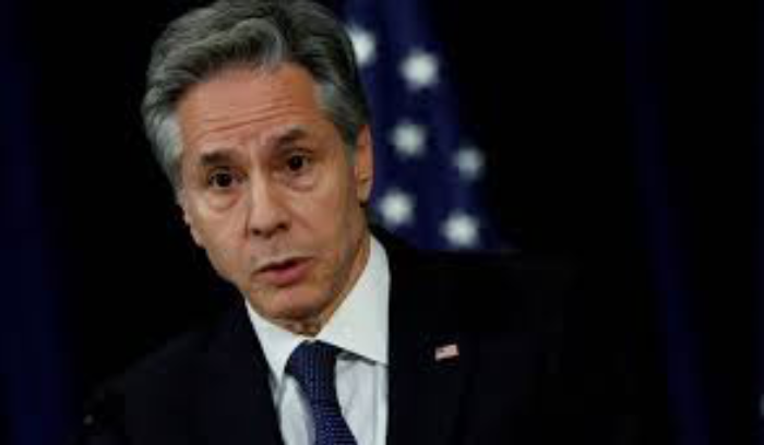 بلينكن لخفض التصعيد جنوباً.. والسلَّة الأميركية تنتظر «هدنة غزة»<br />
شكري يرجئ زيارته.. والرواتب على الطاولة وسط تهديد العسكريِّين بمنع الجلسة