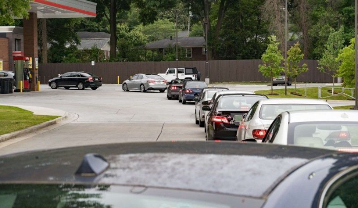 هل تعود طوابير السيارات أمام محطات الوقود؟