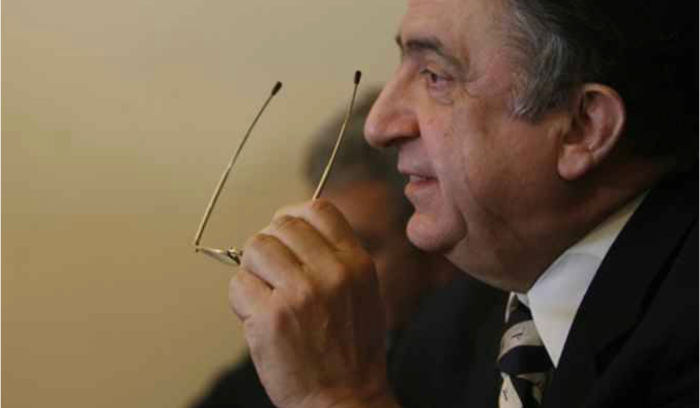 أيّ أبعاد وراء فصل قائد الجيش ناجي البستاني؟