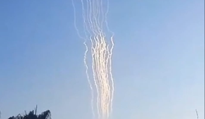 مقتل شخصين في غارة إسرائيلية إستهدفت منزلاً في بلدة يارون