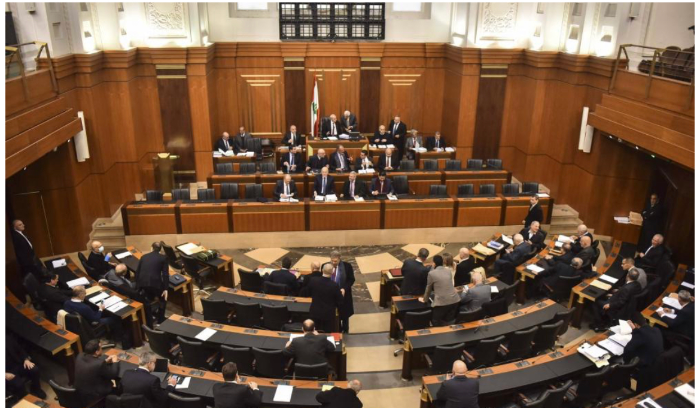 بين الإشتراكي و