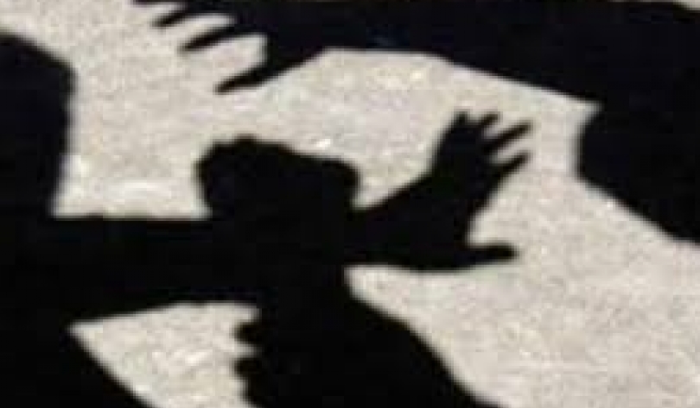 اعتداء مسلح على عامل في شركة مشموشي وسرقة ملياري دولار في الهري