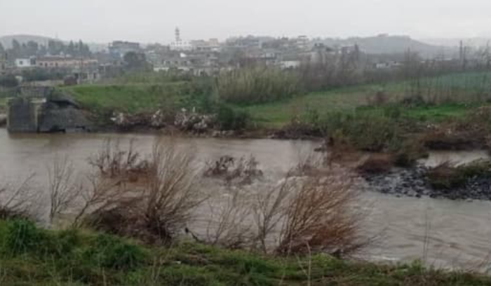 وزارة الطاقة: موضوع التسرّبات النفطية في النهر الكبير قيد المعالجة