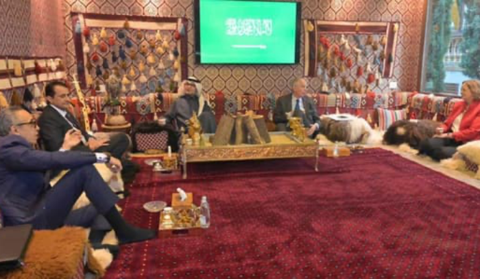 الخماسية عل طريق 