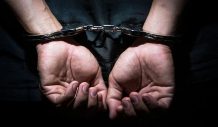 توقيف رجل اعمال بعد استجوابه على خلفية اعمال شغب في حلبا