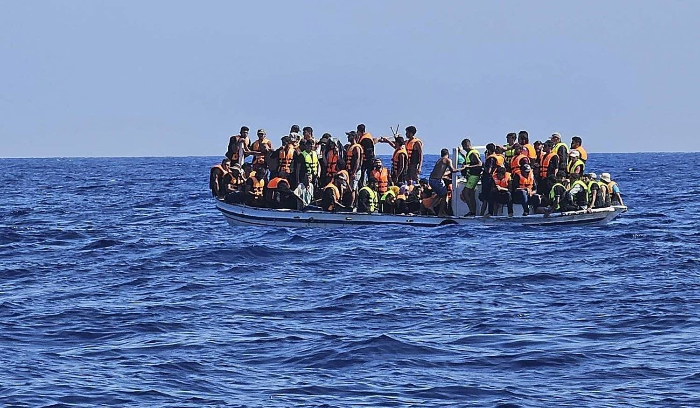 السلطات القبرصية تعلن وفاة طفلة على متن قارب بالبحر المتوسط انطلق من لبنان