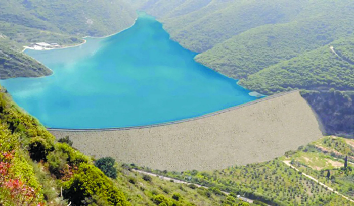 سد المسيلحة إلى الواجهة مجدداً: تحقيق مع فياض وادعاء على شركات أجنبية<br />
<br />
فياض: لا أخفي شيئًا في شأن السد، بل أفتخر بما قمت به