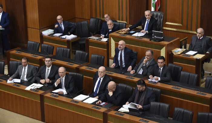 جلسة مناقشة الموازنة: من لم يشارك منكم في تعديلها... فليرجمـها بحجر!