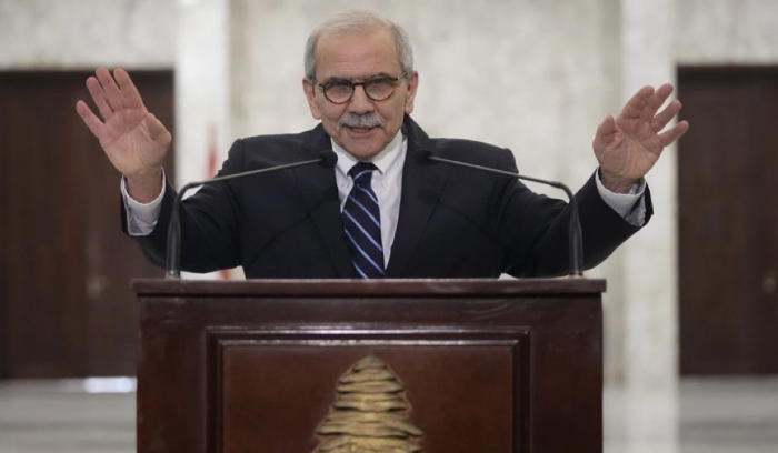 انسجام في المواقف بين بعبدا والسراي<br />
حملة على سلام بعد نسفه 