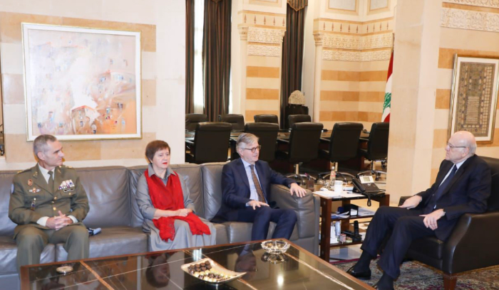 هوكشتاين يسابق من بيروت 