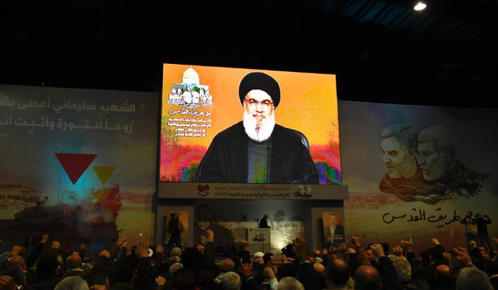 نصر الله يتوعد الإحتلال بـ«غوش دان».. وإسرائيل الأولوية لـ«حماس»<br />
<br />
سفارات تطالب رعاياها بالمغادرة فوراً.. وبكركي تحذر من قنبلة النازحين