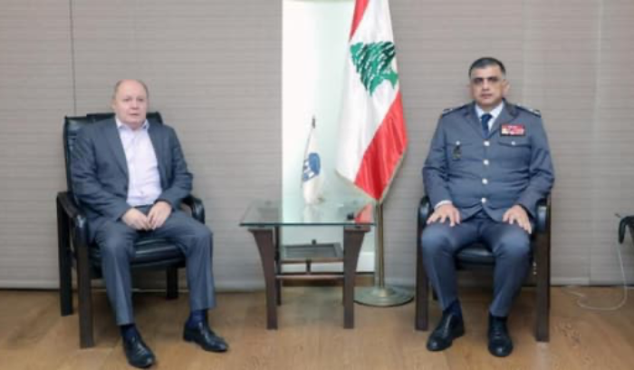 الأوضاع المعيشية والاقتصادية بين عثمان والأسمر