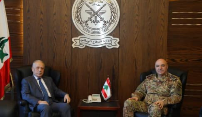 وزير الدفاع استقبل قائد الجيش
