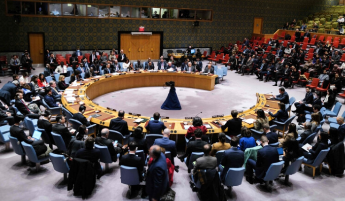 فرحة الميلاد تتحدّى عبث السياسة والأزمات .. والحرب تتصاعد جنوباً