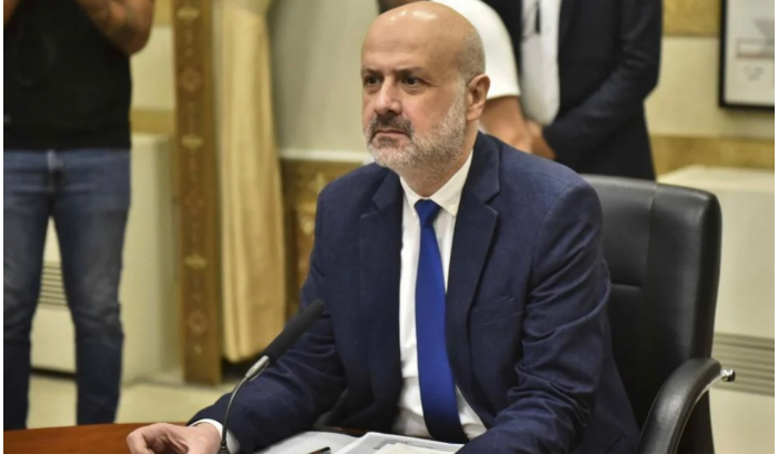 نقمة بترونية على 