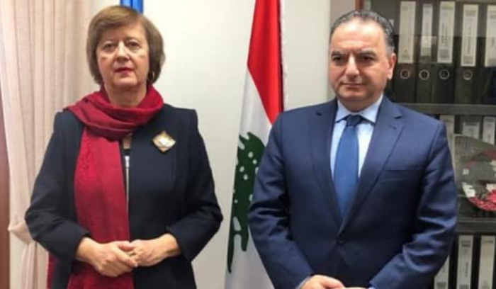 فرونتسكا التقت صفير