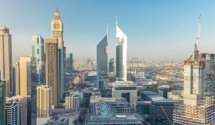 القبض في دبي على شبكة دولية تنفذ عمليات هجرة غير شرعيّة إلى بعض الدول الأوروبية