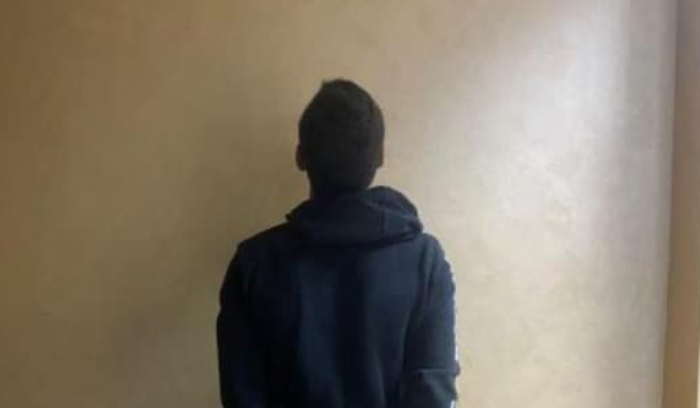 اقتحموا منزلاً وكبّلوا العاملات!