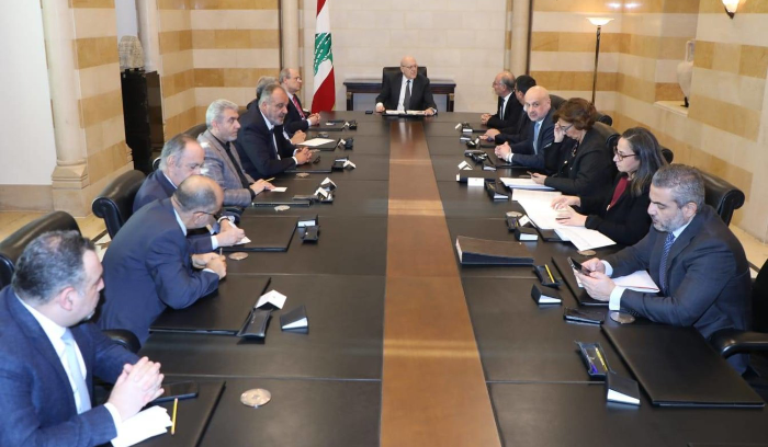 تعيين رئيس الأركان رهنٌ بلقاءات «التقدمي» بـ«المردة»<br />
شغور منصبه «يمنع» قائد الجيش اللبناني من السفر