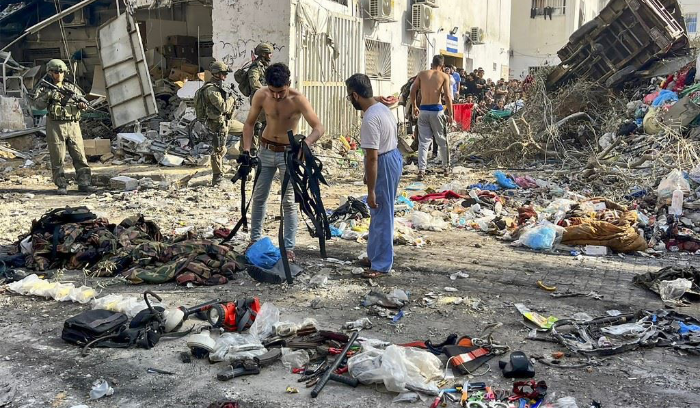 العدو الاسرائيلي يرتكب مجزرة في محيط مستشفى كمال عدوان