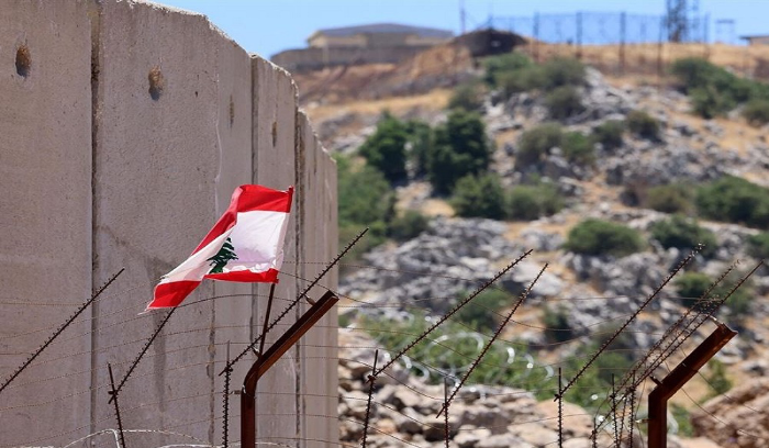 اسرئيل تستهدف مدني في الجنوب