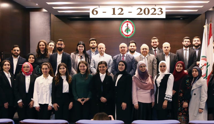 بخاش: المطلوب هو التحلي بروح المسؤولية المهنية فمهنتكم هي رسالة إنسانية