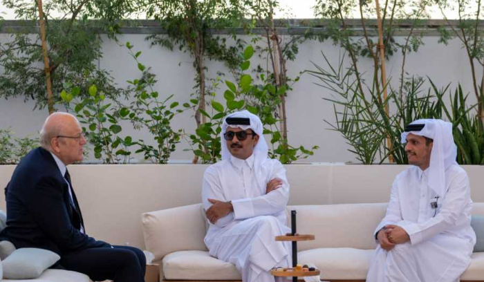 جبهة الجنوب تشتعل.. وبكركي لم تقتنع بـ«ممانعة وزير الدفاع»<br />
<br />
لودريان يجاهر بدعم التمديد لعون.. و3 شهداء جدد في الجنوب