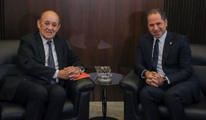 لودريان يراوح مكانه رئاسياً: 