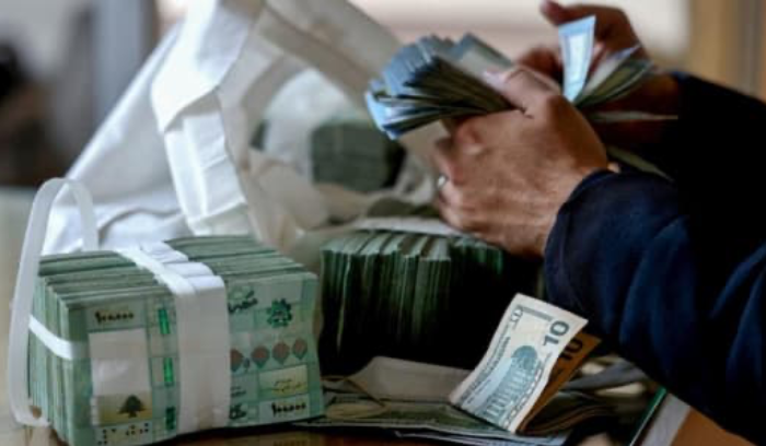 سلبُ وضربُ أخوين صرّافَين... والغلّة 12 ألف دولار!