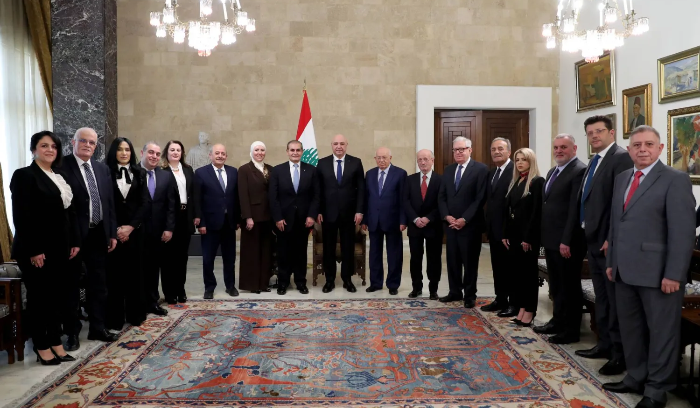 القضاء اللبناني يبدأ التنقية من «الشوائب» في انتظار التعيينات والتشكيلات<br />
رئيس الجمهورية يراهن على دوره… وتوقيف قاضٍ أوّل الغيث