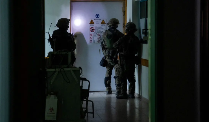 الجيش الإسرائيلي: عثرنا على نفق طوله 55 مترا تحت الشفاء